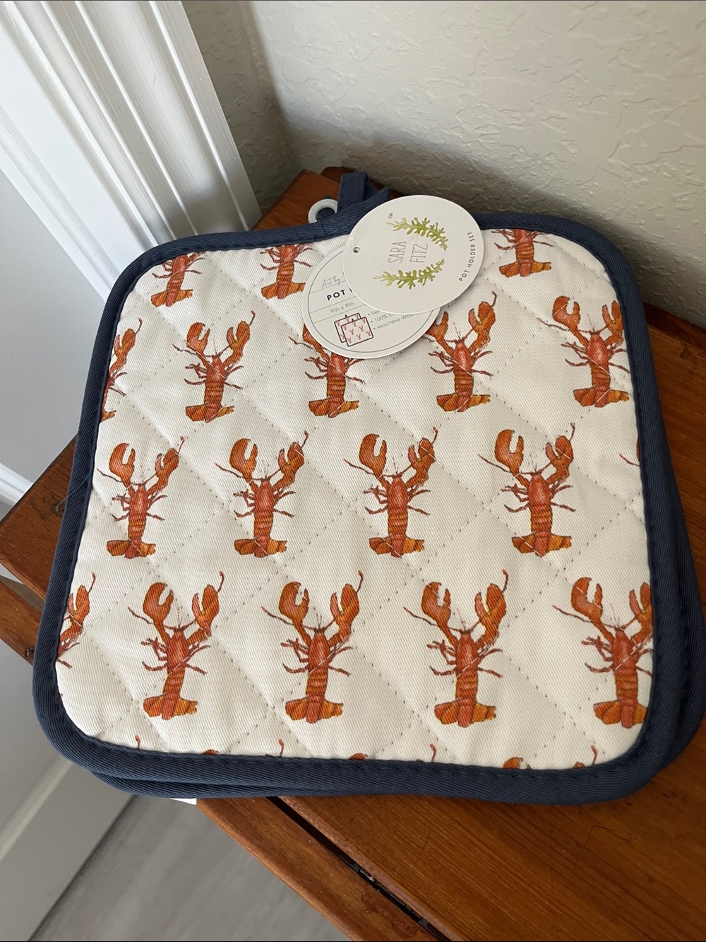 Sara Fitzgerald Lobster Print Pot Holder with Navy Trim